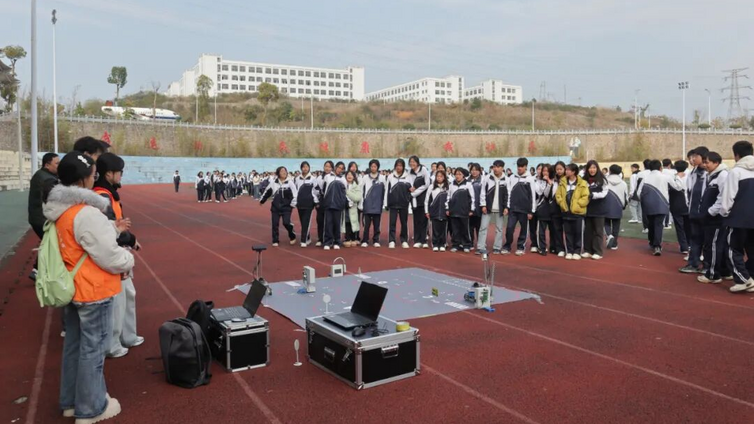 科技赋能职教 协同共育新人——黔东南民族职业技术学院赴岑巩县综合高级中学开展科技教育培训活动